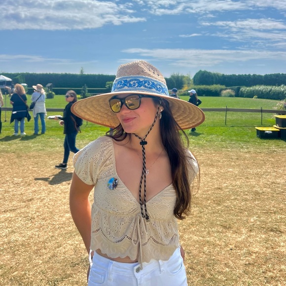 Meet your Posher, Genevieve - Picture 4 of 11